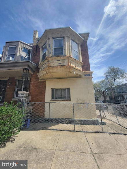 201 N 54th St, Philadelphia, PA 19139