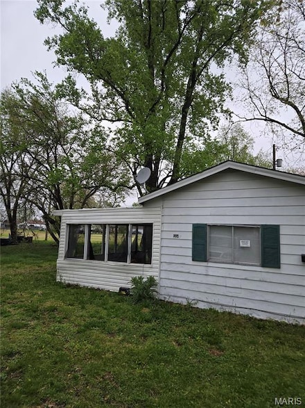 305 W 7th St, East Saint Louis, IL 62206