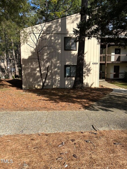 661 Pine Ridge Place, Raleigh, NC 27609