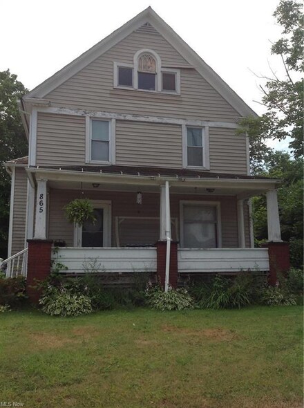 865 Summit St NW, Warren, OH 44485