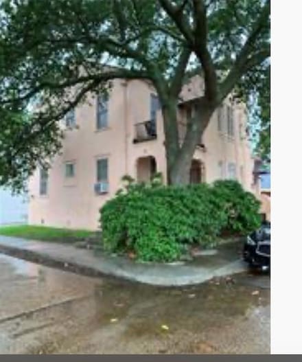 4 Azalea Ct, Metairie, LA 70005