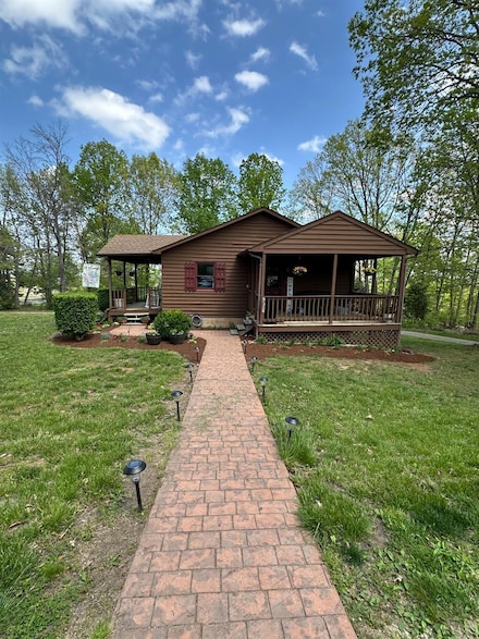 1524 Austins Rd, Gladstone, VA 24553