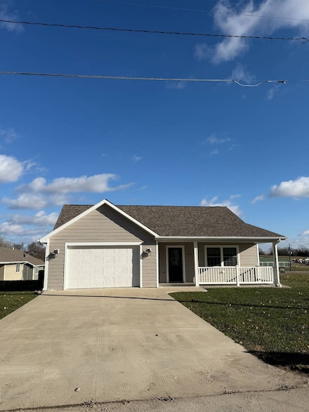 404 S Grant St, Mount Ayr, IA 50854