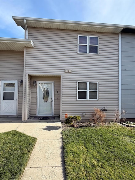 111 NE 2nd Ave, Surrey, ND 58785