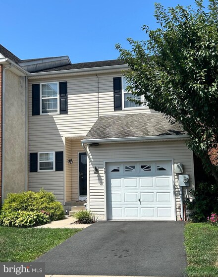 79 Green View Dr, Pottstown, PA 19464