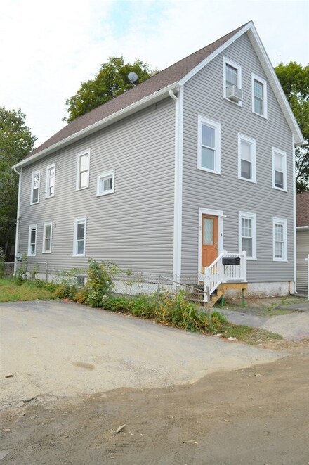 5 & 7 Hacker Ct, Worcester, MA 01603