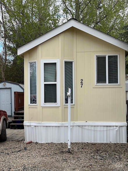 514 N Sawyer St Unit B27, Cascade, ID 83611