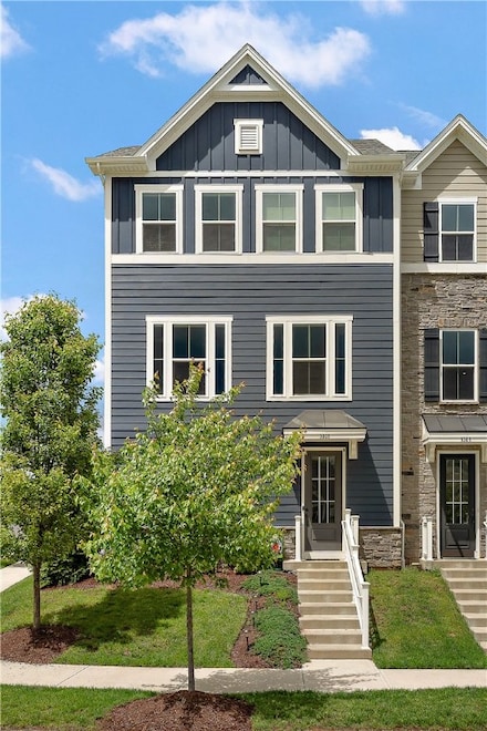 1001 Mohawk Ln, Mars, PA 16046