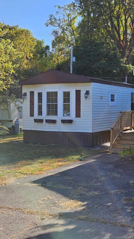 500 Washington St Unit TRLR 18 (on right), Middletown, CT 06457