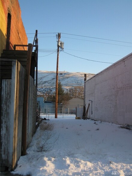 0 2nd Ave N, Okanogan, WA 98840