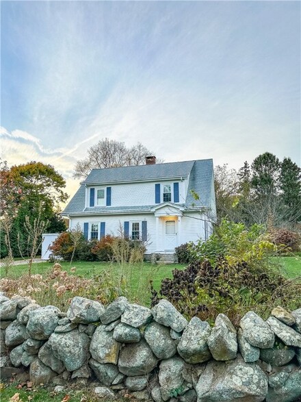 232 Willard Ave, Wakefield, RI 02879
