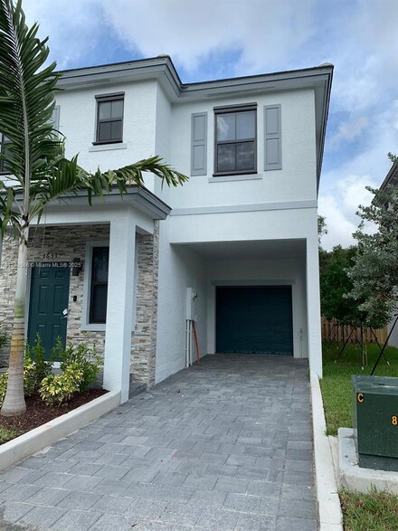 1631 SW 28th St, Fort Lauderdale, FL 33315