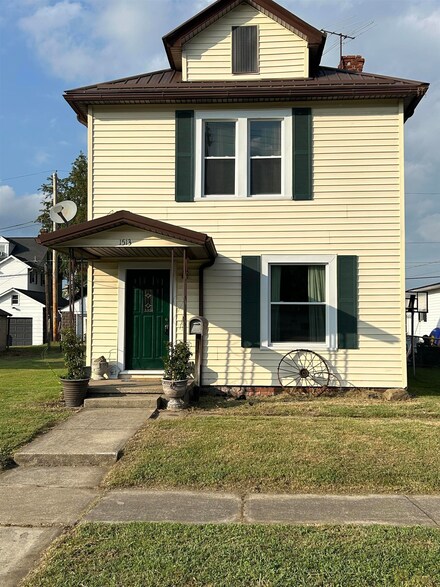 1513 Pine St, Kenova, WV 25530