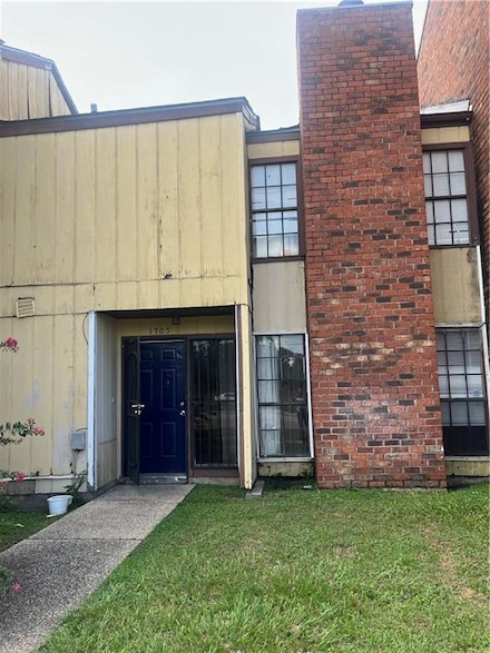 1705 Chimney Wood Ln, New Orleans, LA 70126
