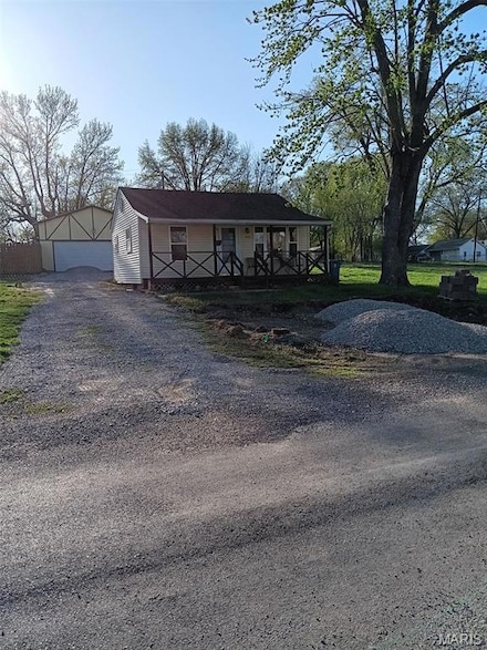 305 Stephenson Ave, South Roxana, IL 62087