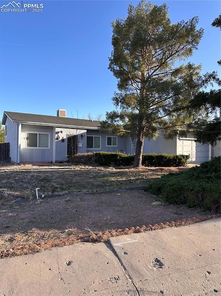 2 White Place, Pueblo, CO 81001