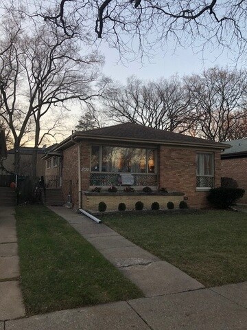 642 Dodge Ave, Evanston, IL 60202