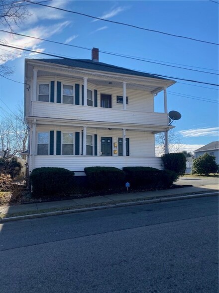 34 Kentland Ave, Providence, RI 02904