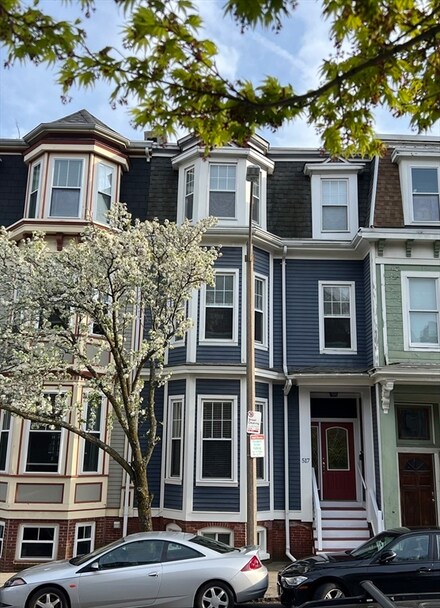 517 E 6th St Unit 2, Boston, MA 02127