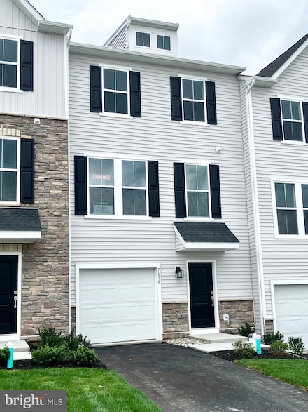 7656 Clayton Ave, Coopersburg, PA 18036