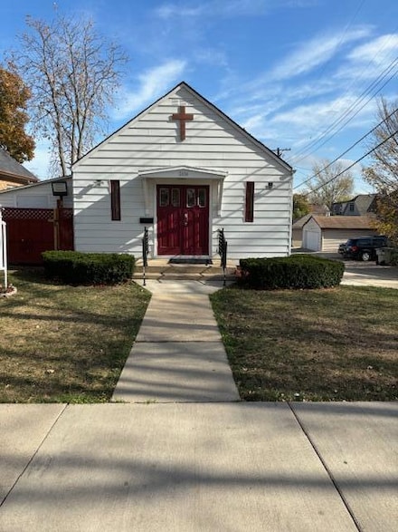3056 S 49th St, Milwaukee, WI 53219
