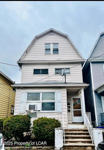 52 Luzerne St, Hanover Township, PA 18706