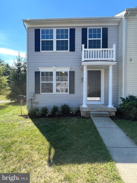 110 Lombard Ln, Bunker Hill, WV 25413
