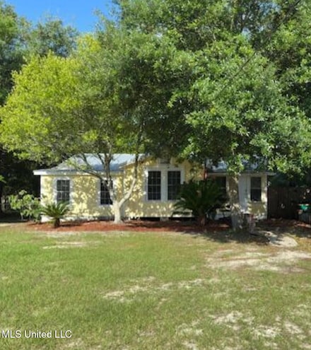 153 Saint Peter St, Biloxi, MS 39530