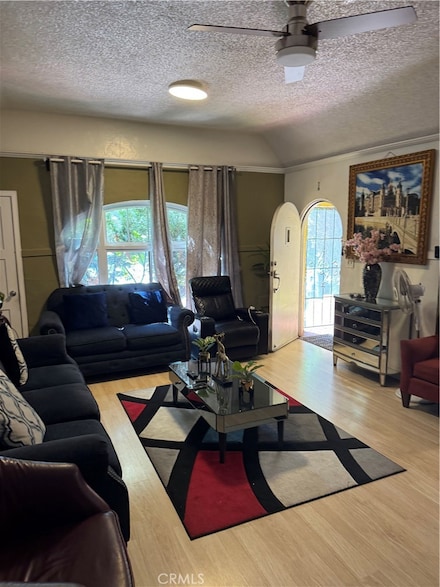 1917 Rousselle St, Santa Ana, CA 92707