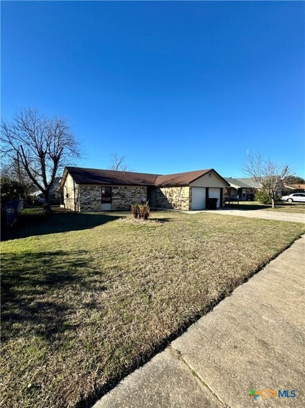 2117 Hidden Hill Dr, Killeen, TX 76543