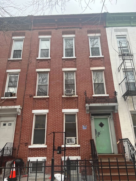 1115 Putnam Ave, Brooklyn, NY 11221