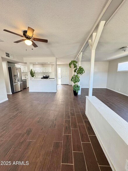 5729 N 64th Dr, Glendale, AZ 85301