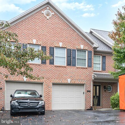 521 Northstar Dr, Harrisburg, PA 17112