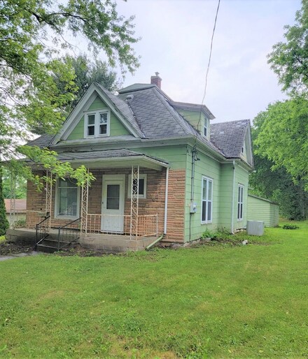 1003 Long St, Dixon, IL 61021