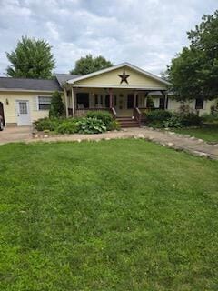 4540 W Hastings Lake Rd, Jonesville, MI 49250