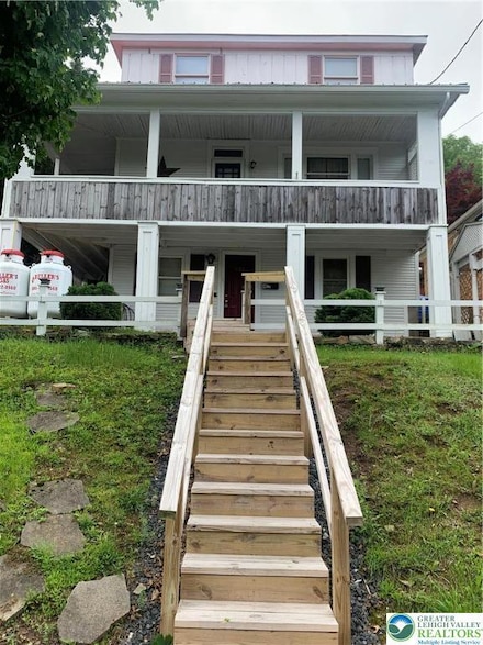 421 E Railroad St, Nesquehoning, PA 18240