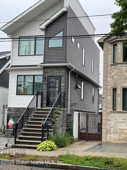 287 Alter Ave, Richmond, NY 10305