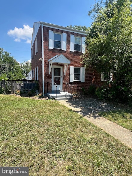 2240 Farrington Ave, Alexandria, VA 22303