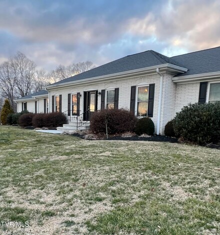 376 Lantz Dr, Jonesville, VA 24263