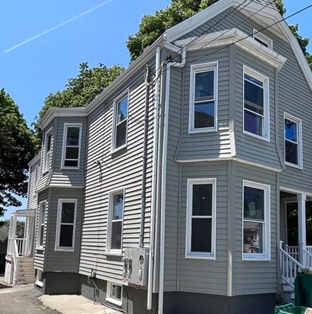 142 Myrtle St, Lynn, MA 01905