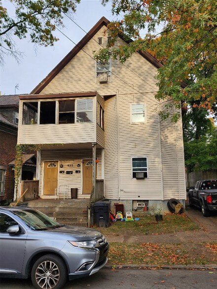 921 Chestnut St, Erie, PA 16502