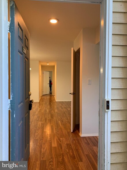 329 Silvia St, Ewing, NJ 08628