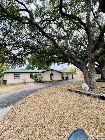 4130 City View Dr, San Antonio, TX 78228