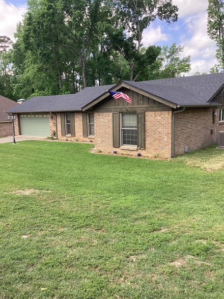 200 Forest Creek Dr, Whitehouse, TX 75791
