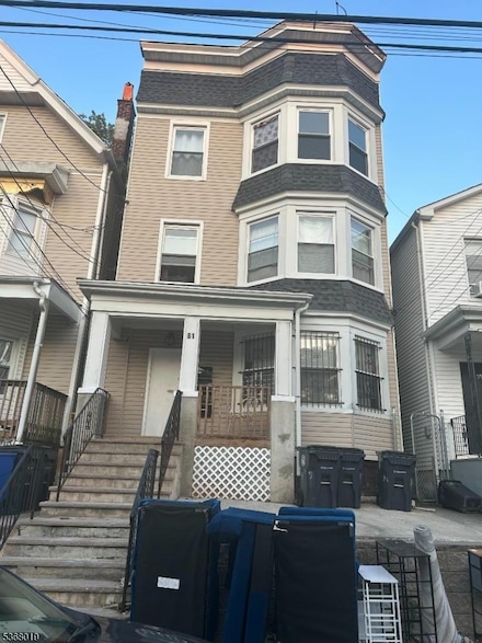 81 2nd St, Newark, NJ 07107