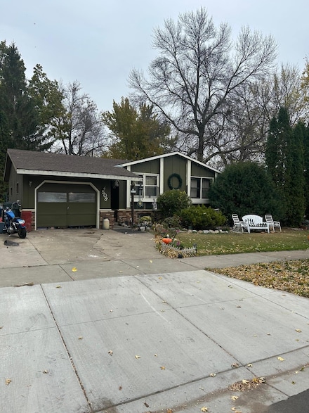 506 W Stanton Ave, Fergus Falls, MN 56537