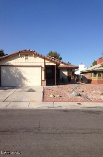 7440 Lattimore Dr, Las Vegas, NV 89128