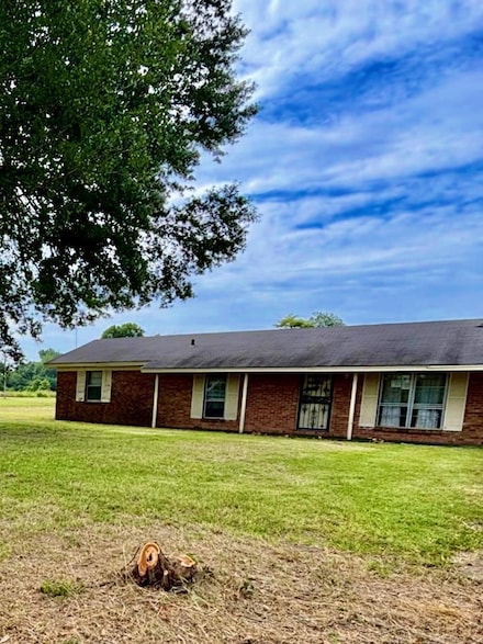 247 Wilcox Rd, Greenville, MS 38701