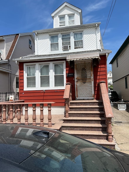 10119 130th St, South Richmond Hill, NY 11419