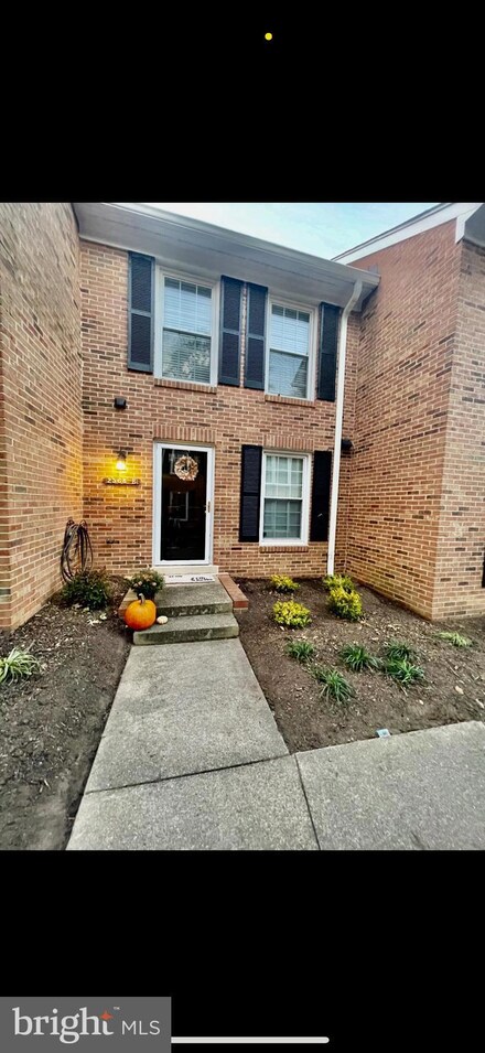 2568 B S Arlington Mill Dr Unit B, Arlington, VA 22206